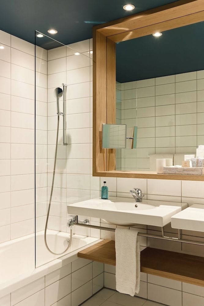 HERMITAGE Lake Lucerne - Beach Club & Lifestyle Hotel Superior Room, Garden View 4