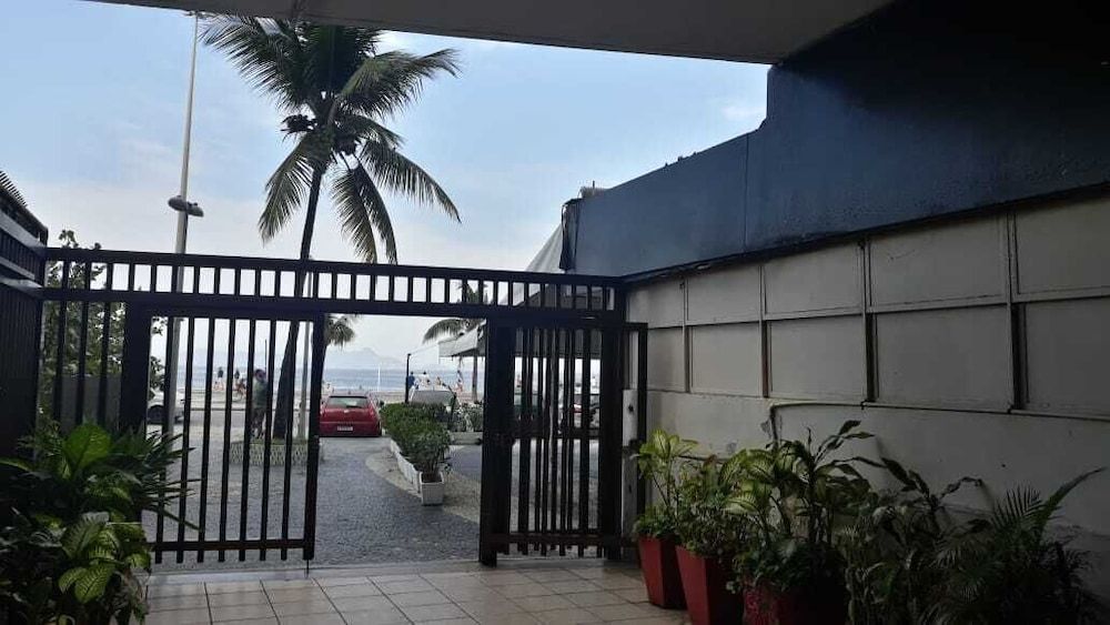 undefined Atlantica Flats 3