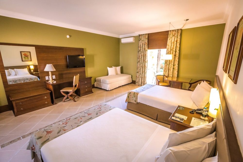 Deluxe Room, 1 Double Bed, Balcony, Pool View