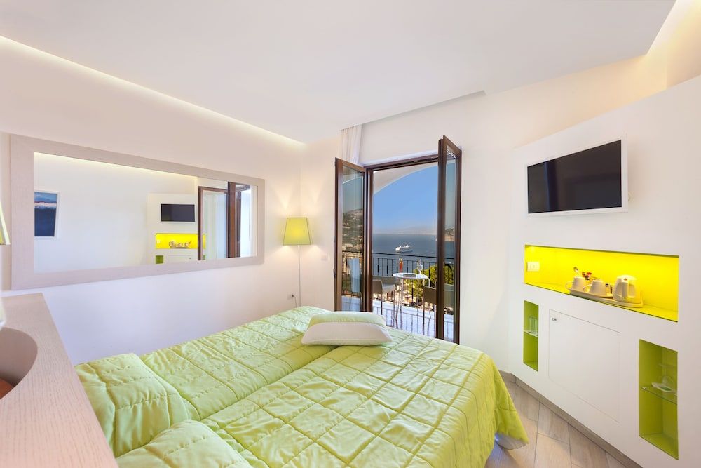 undefined Grand Hotel President 2