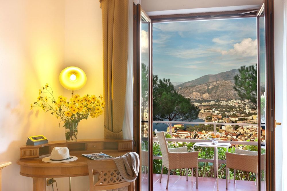 undefined Grand Hotel President
