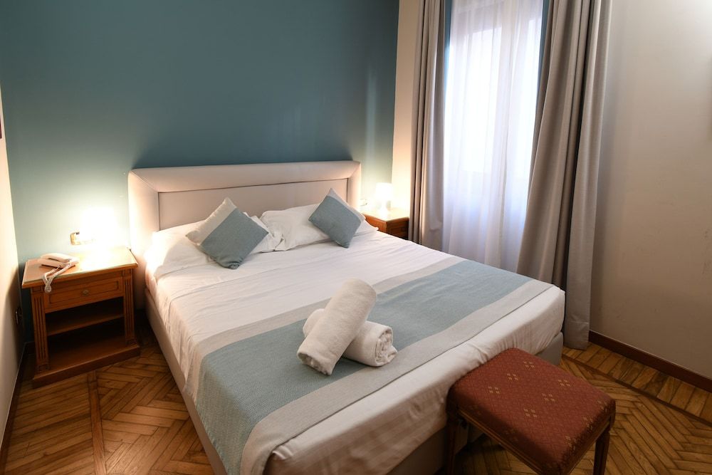Hotel Cavour Basic Double Room 2