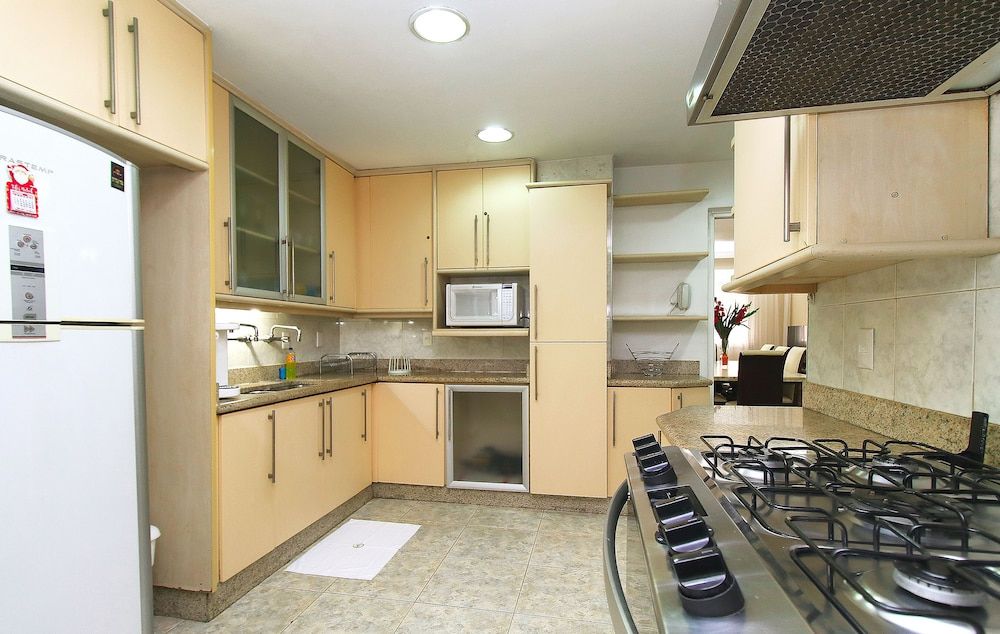 undefined MZ Apartments Raul Pompeia 8