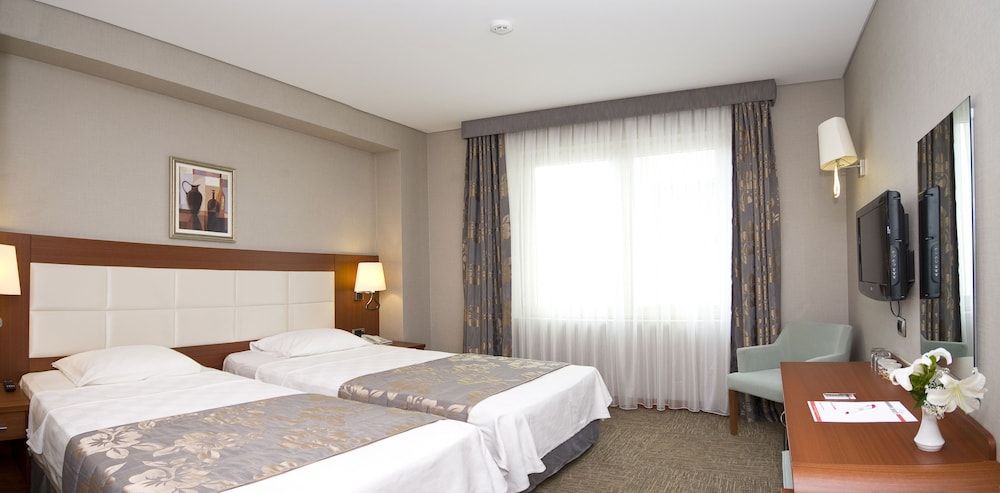Innpera Hotel Standard Double or Twin Room 2