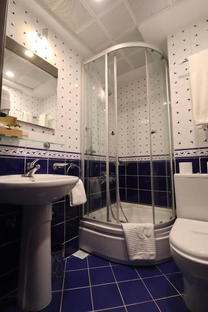 Blue House Hotel Standard Triple Room 4