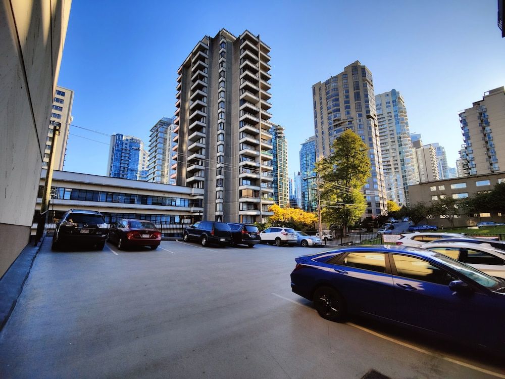 undefined Divya Sutra Suites on Robson Downtown Vancouver 10