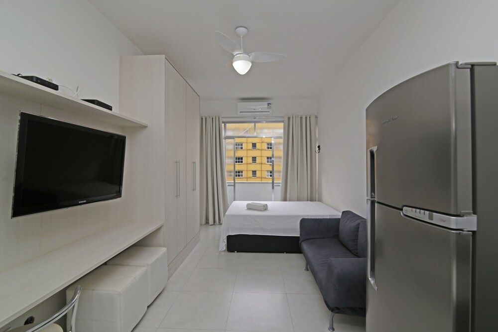 Rio Rentals 021- C066 Studio com maquina de lavar em Copacabana Apartment 15