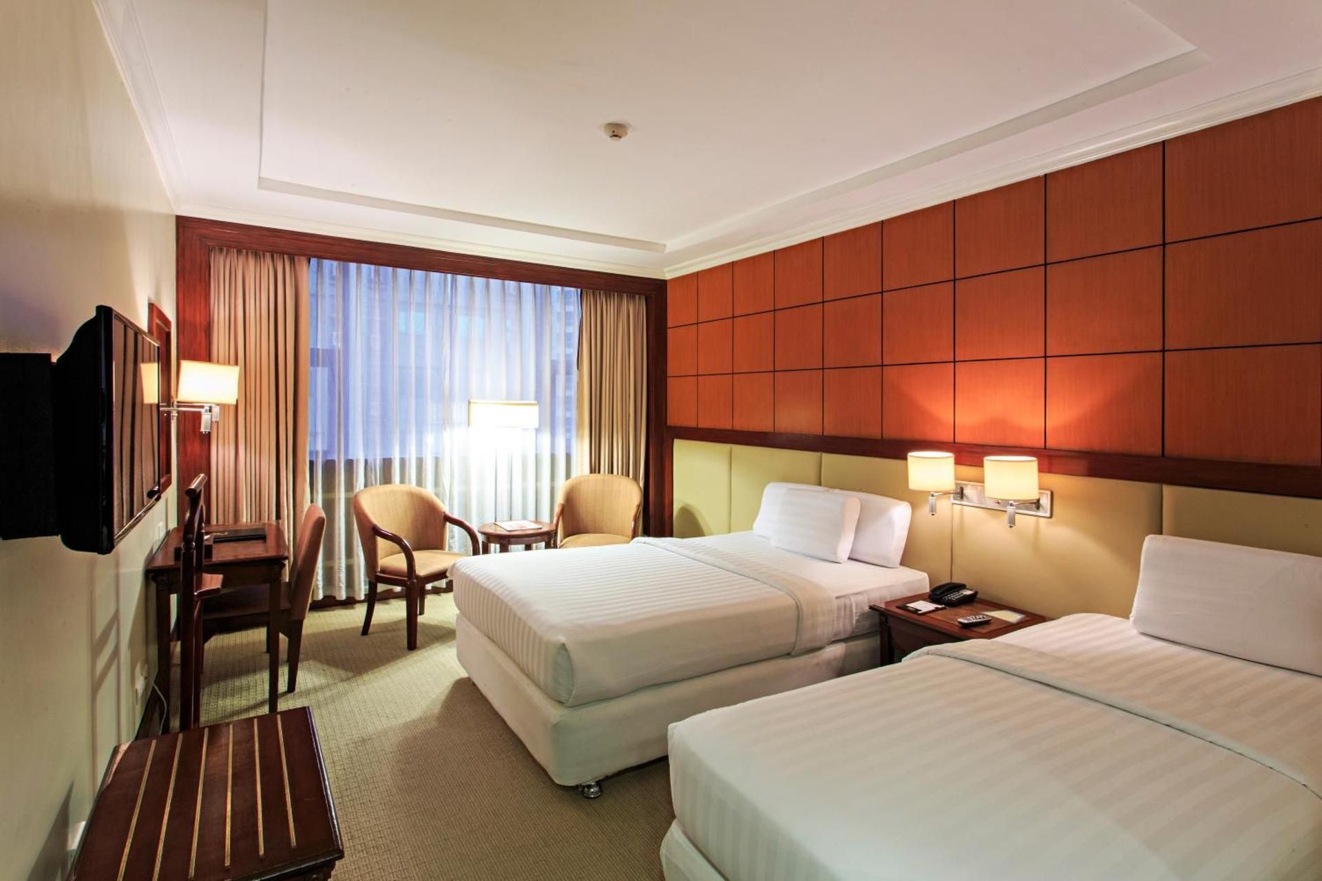 Parklane Plus Room