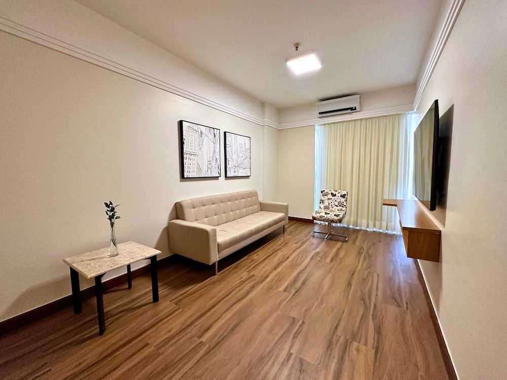 Manhattan Plaza Superior Twin Room 15