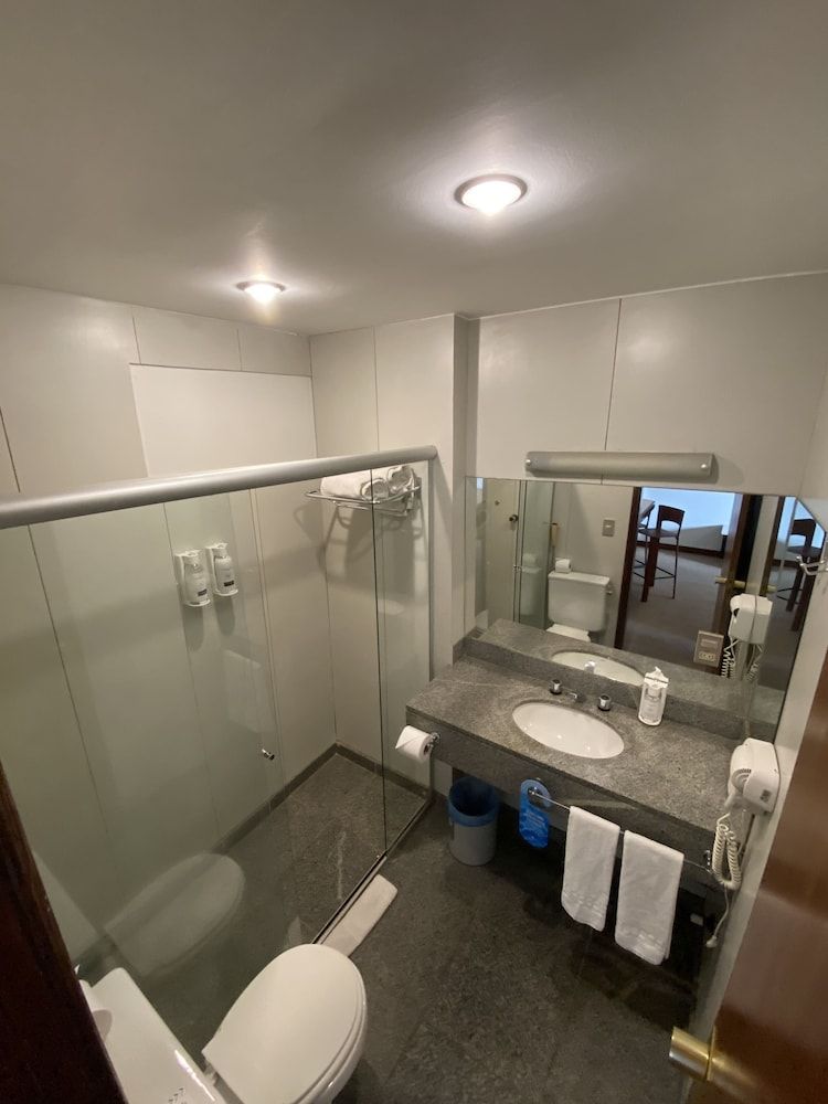 Manhattan Plaza Superior Twin Room 7