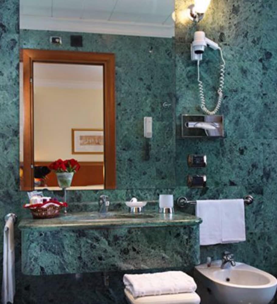 Hotel Ponte Sisto Standard Double Room 4