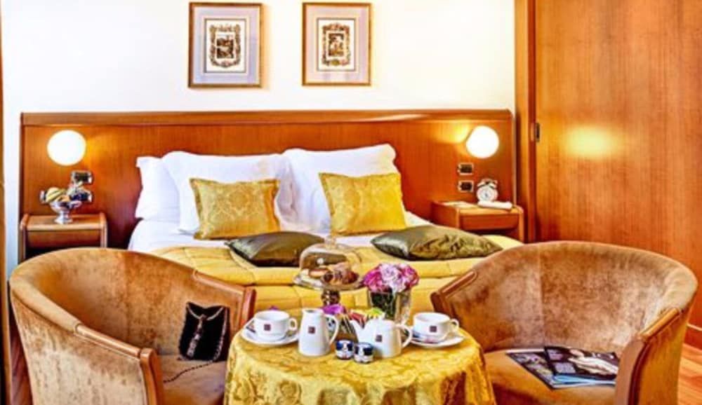 undefined Hotel Ponte Sisto 8