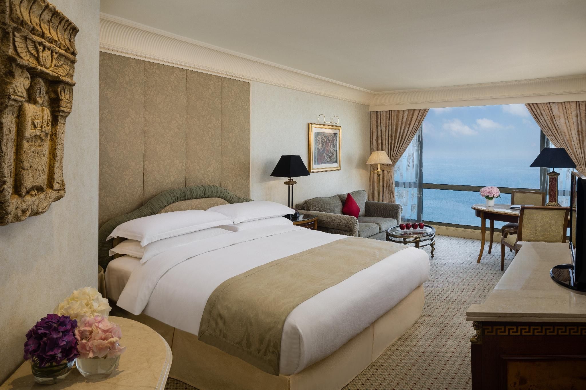 Premium Sea View Room King Bed