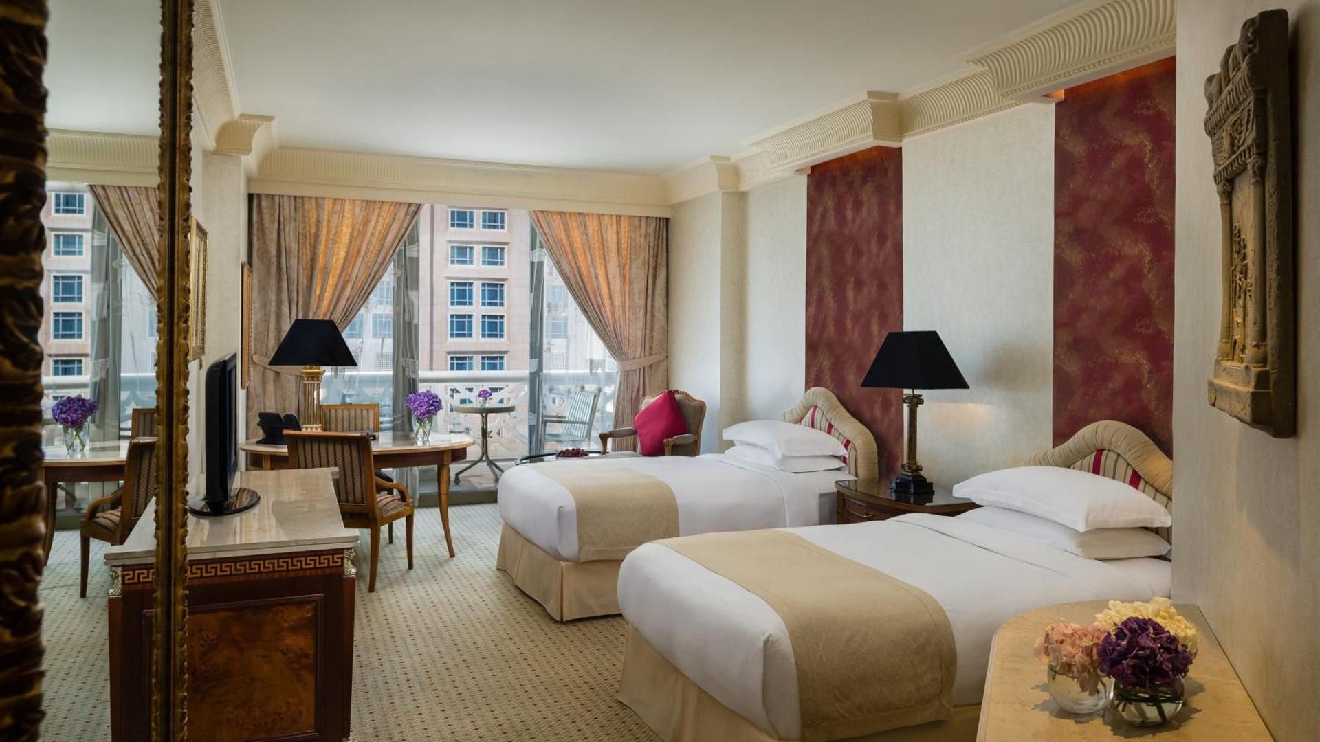Club InterContinental Room
