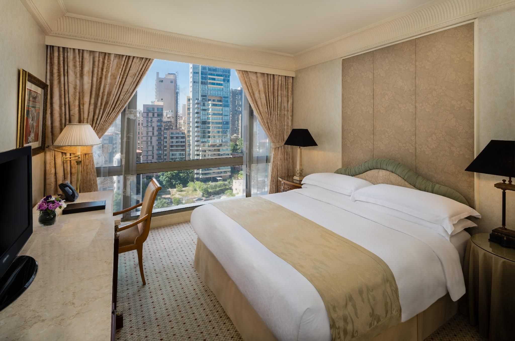 InterContinental Phoenicia Beirut By IHG 1 Queen Classic Smoking