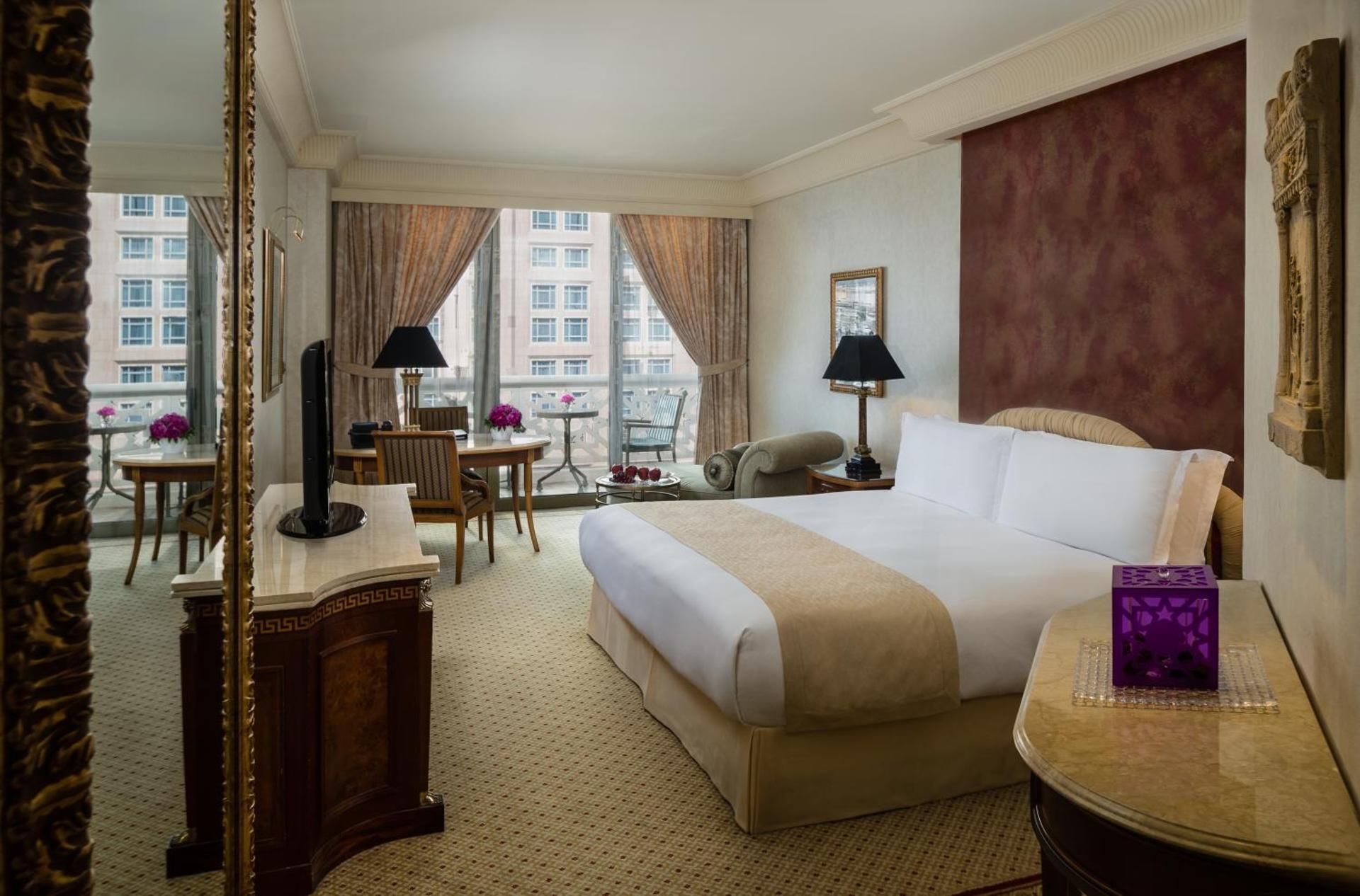 Club InterContinental Room