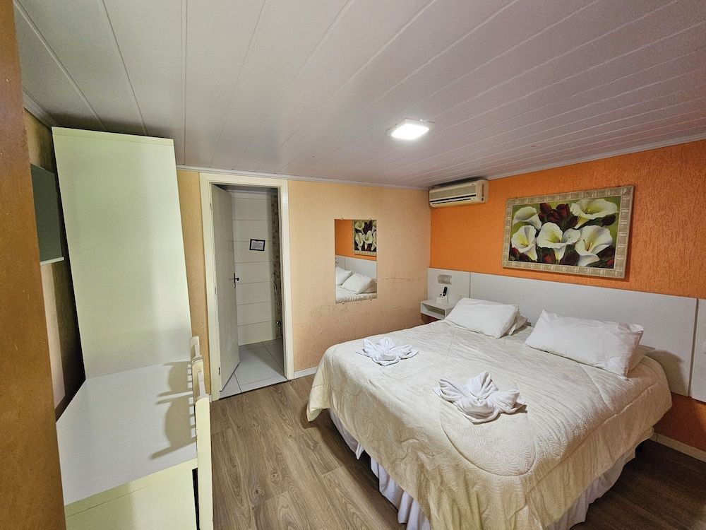 Chalet, 1 Double or 2 Twin Beds
