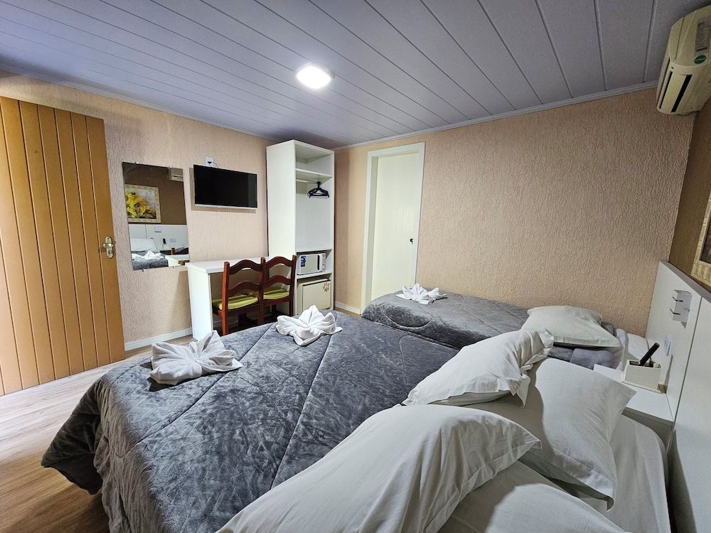 Chalet, Multiple Beds