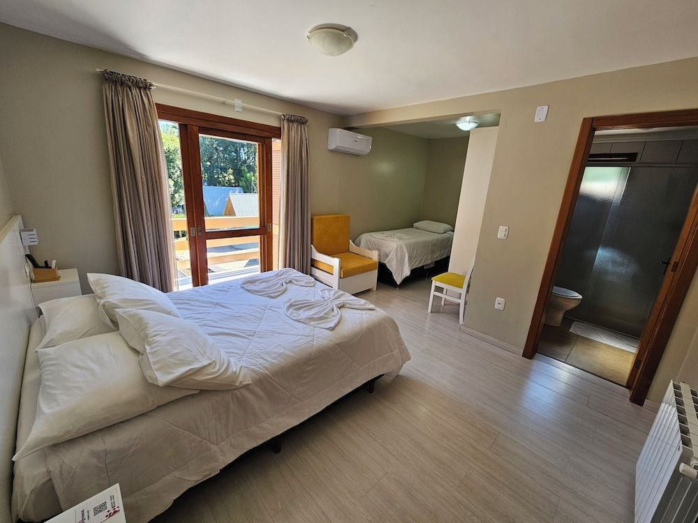Apartment, Multiple Beds