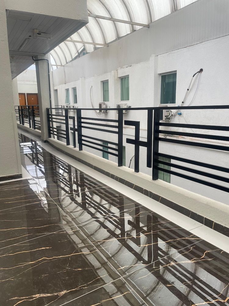 undefined Hotel Family 3