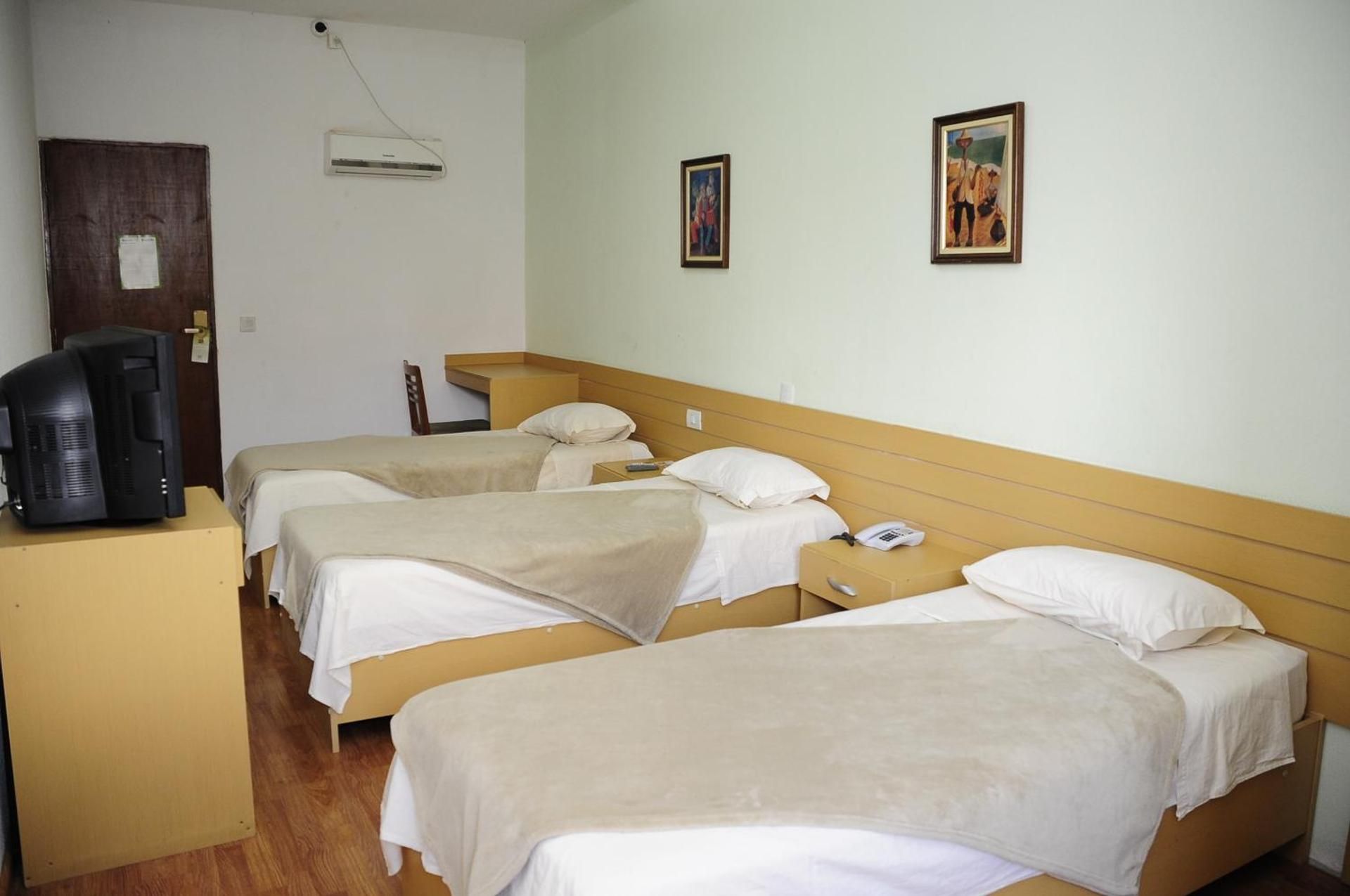 undefined Hotel Family 6