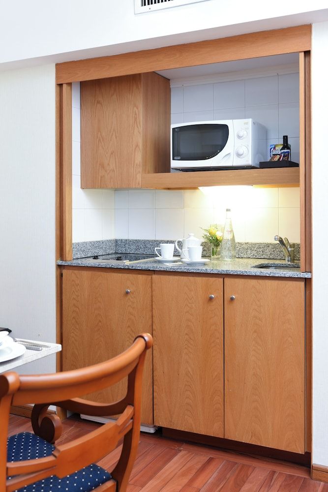 Argenta Tower Hotel & Suites Standard Triple Room, 3 Twin Beds 5