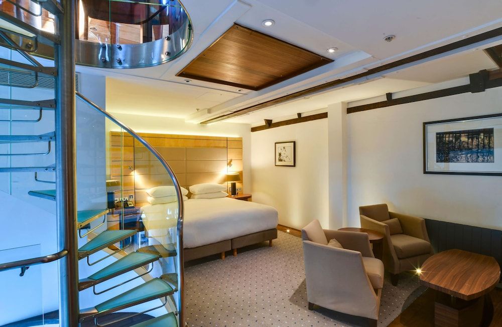 Tower Suite, 1 King Bed, Tower, City View