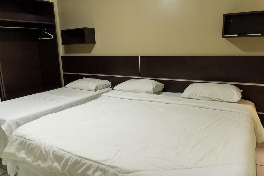 Basic Triple Room, Multiple Beds