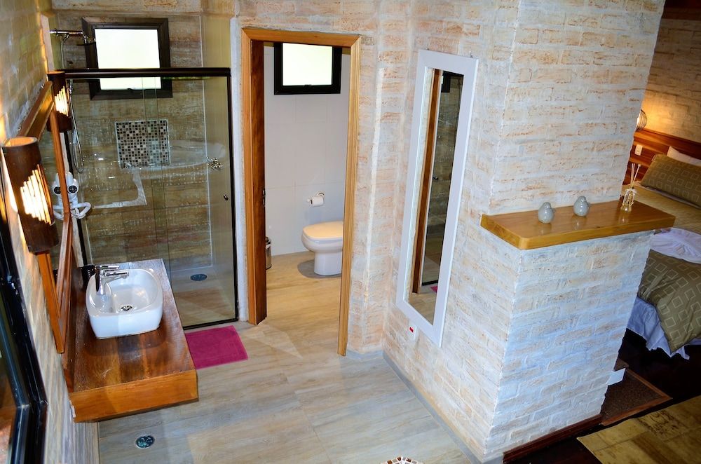 Pousada Toca da Coruja Deluxe Chalet, 1 King Bed, Hot Tub, Garden Area 5