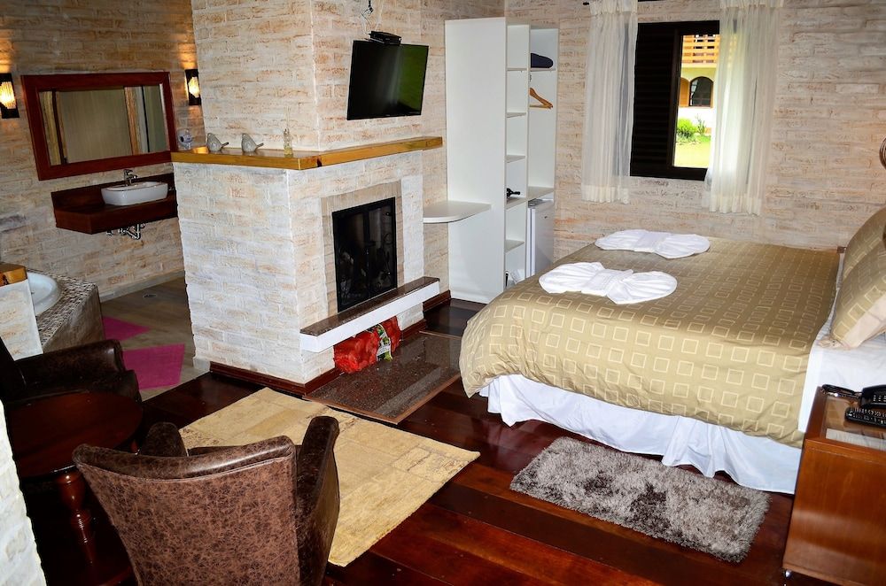 Pousada Toca da Coruja Deluxe Chalet, 1 King Bed, Hot Tub, Garden Area 2