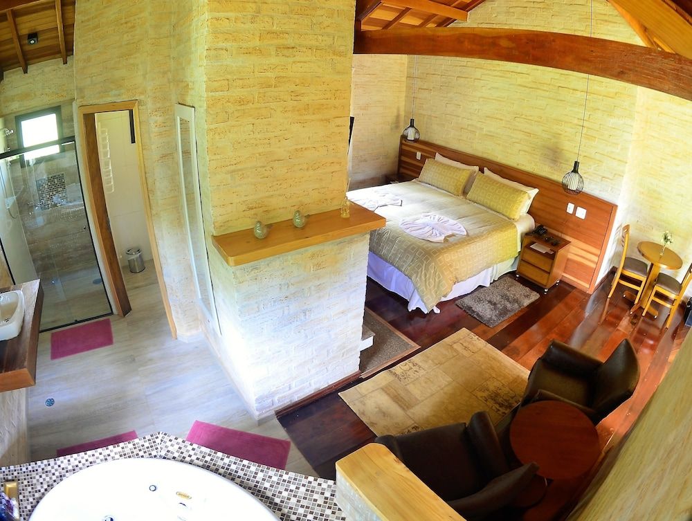 Pousada Toca da Coruja Deluxe Chalet, 1 King Bed, Hot Tub, Garden Area 3