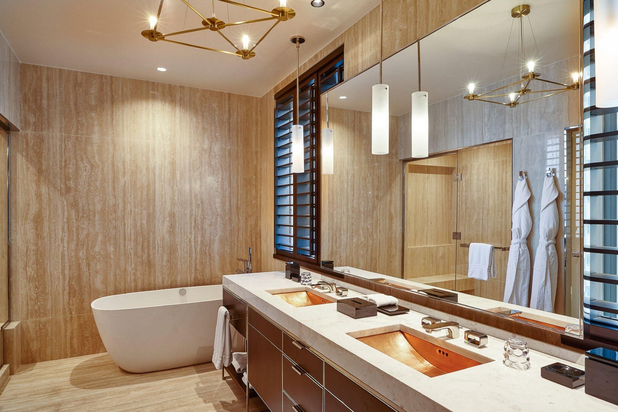 presidential suite, executive lounge access, presidential suite, 1 king, skyline view