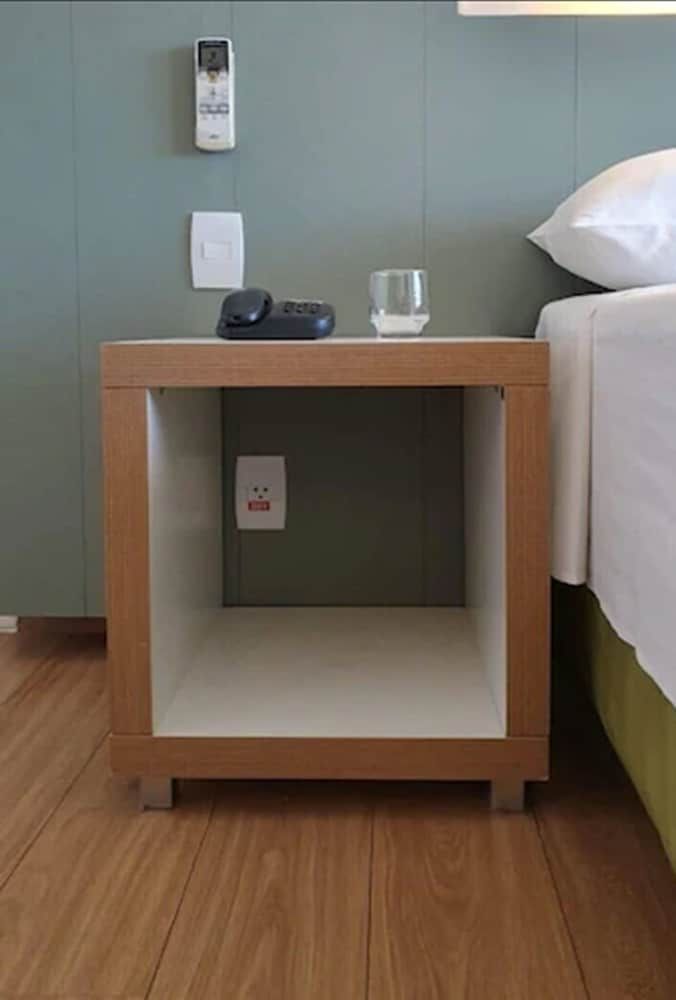 St. Paul Plaza Standard Double Room 6