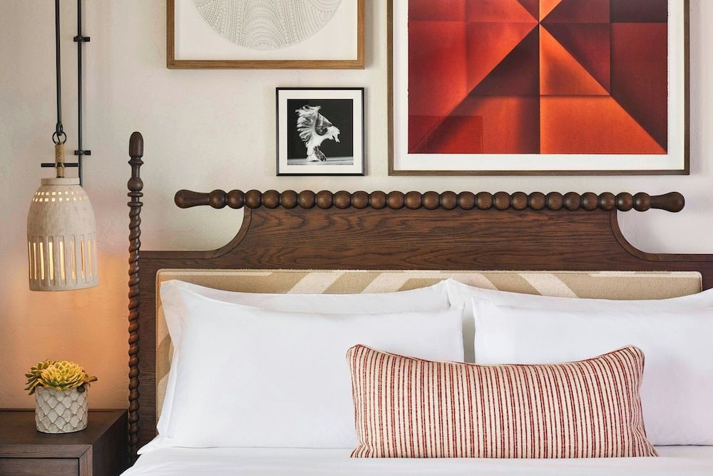 Suite, 1 King Bed with Sofa bed, Balcony