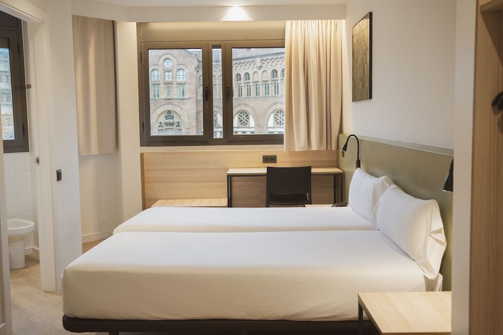 HOTEL SANT PAU Double Room (New Style) 4