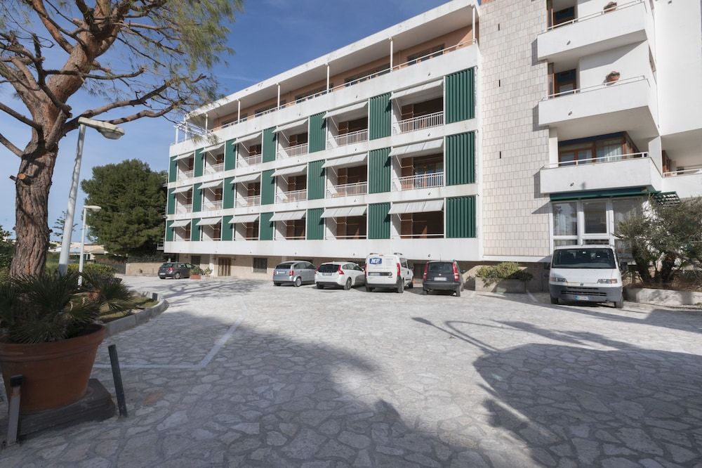 undefined Hotel La Baia 7