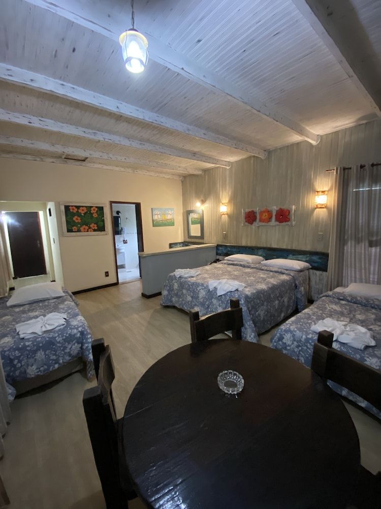 Palace Hotel Angra Quadruple Room 5