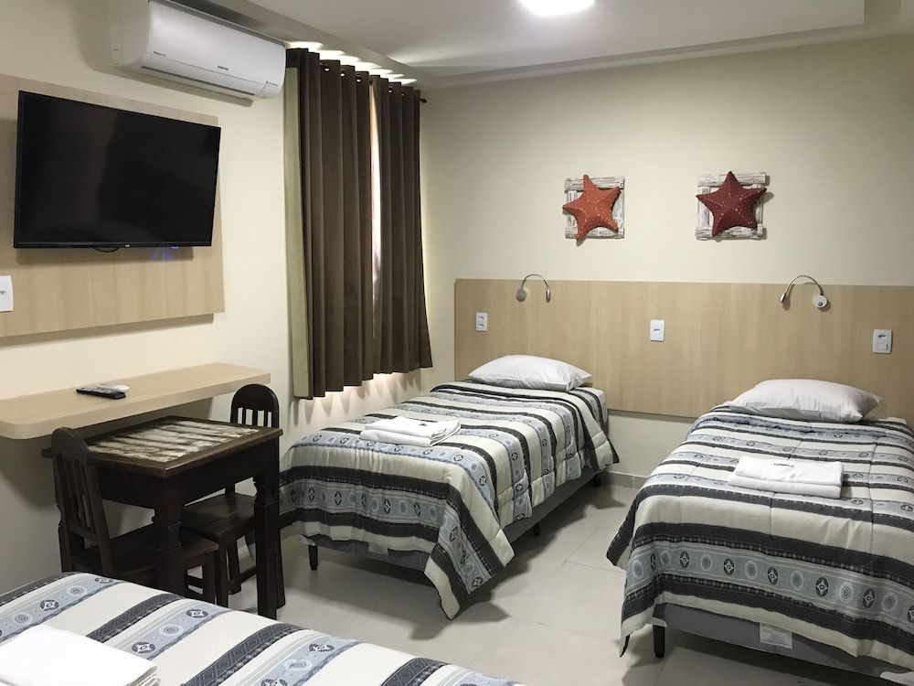 Palace Hotel Angra Quadruple Room 7