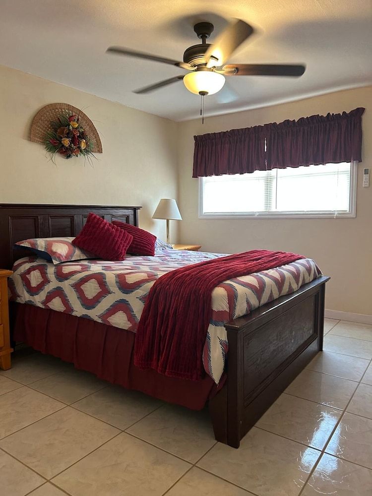 Basic Duplex, 2 Bedrooms, Ocean View, Oceanfront