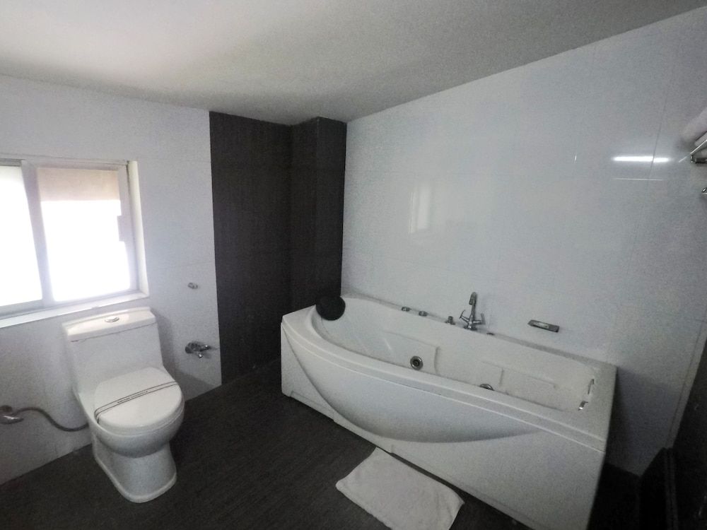 Bhutan Residence Room, 2 Twin Beds 5