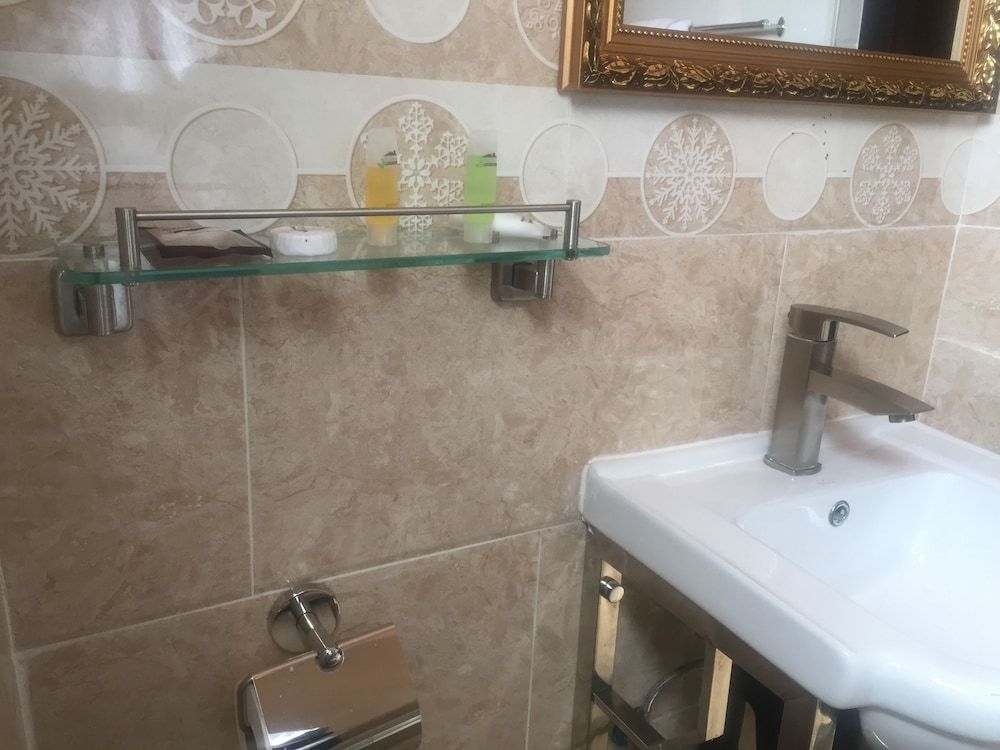 Kings Palace Guest House Standard Double Room, 1 Queen Bed 16