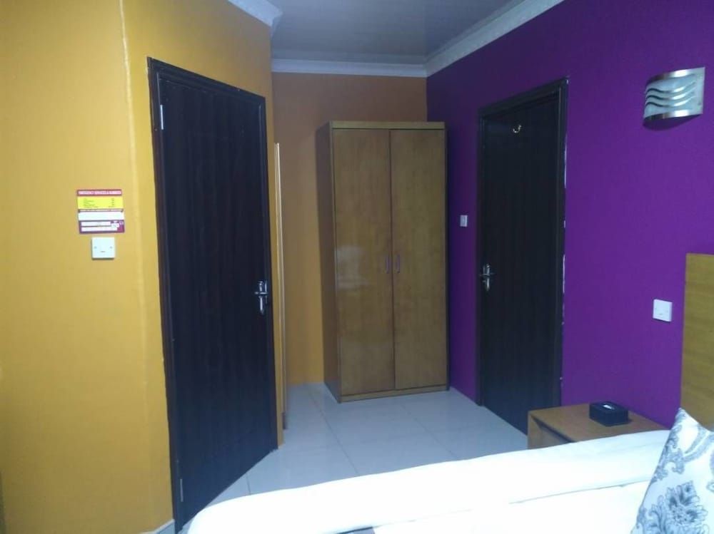 Kings Palace Guest House Standard Double Room, 1 Queen Bed 12