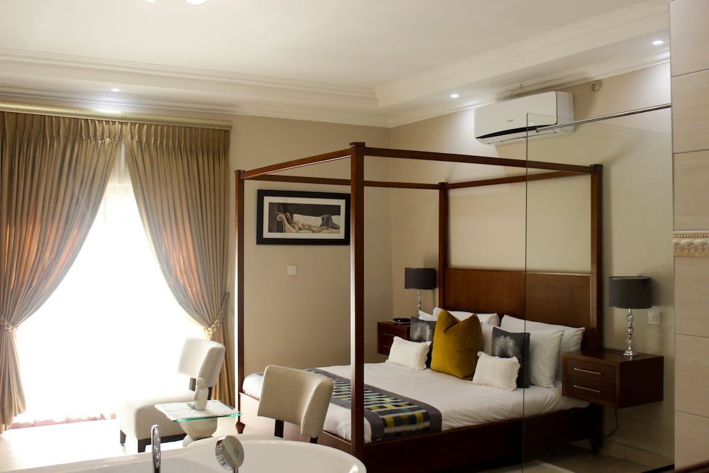 Staymorr Boutique Guesthouse Honeymoon Double Room, 1 King Bed 3