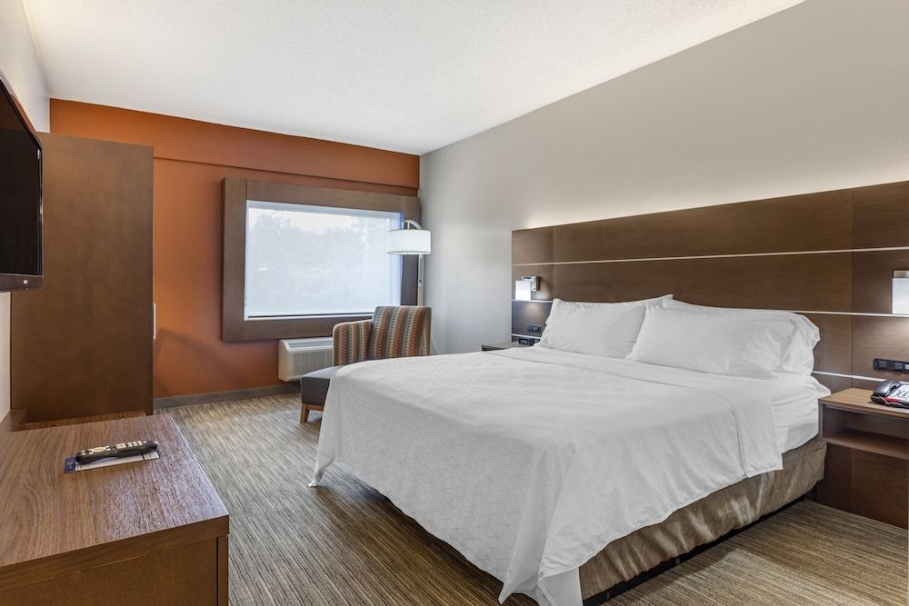 Standard Room, 1 King Bed