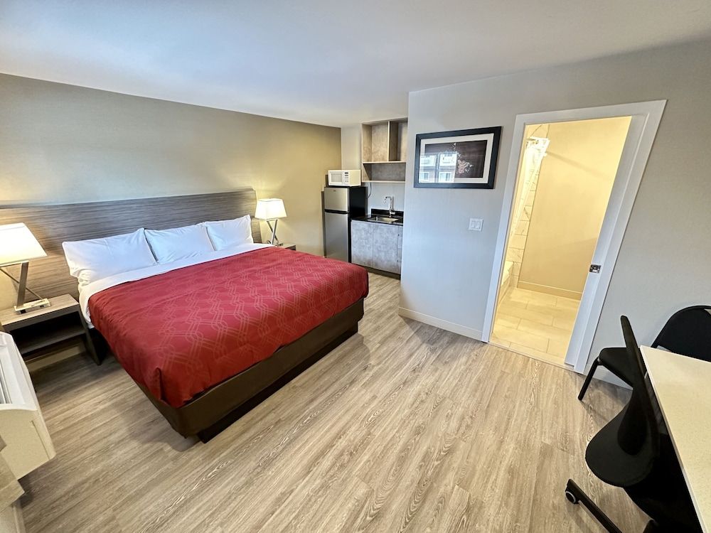 Efficiency, Room, 1 King Bed, Non Smoking
