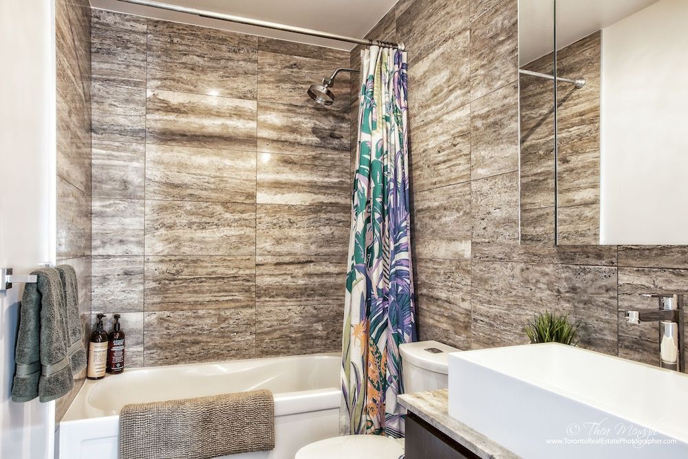New Modern - DT King W Spacious 3BR Design Condo, 3 Bedrooms, Lake View, Executive Level 16