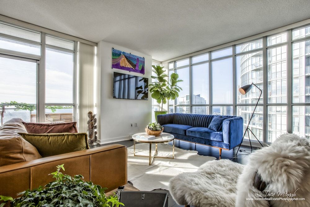 New Modern - DT King W Spacious 3BR Design Condo, 3 Bedrooms, Lake View, Executive Level 10