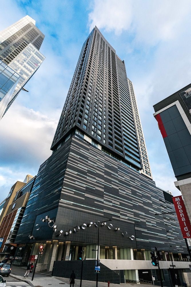 undefined Luxury home in downtown Montreal 3