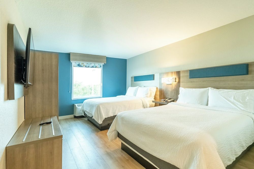 Suite, Multiple Beds