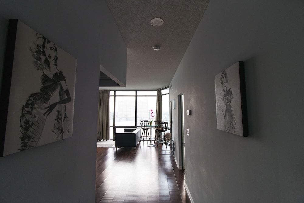 undefined Vacation in Toronto Suites 6